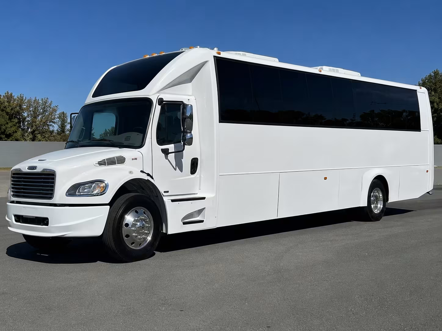 easily book nashville party bus rentals for bachelorette parties