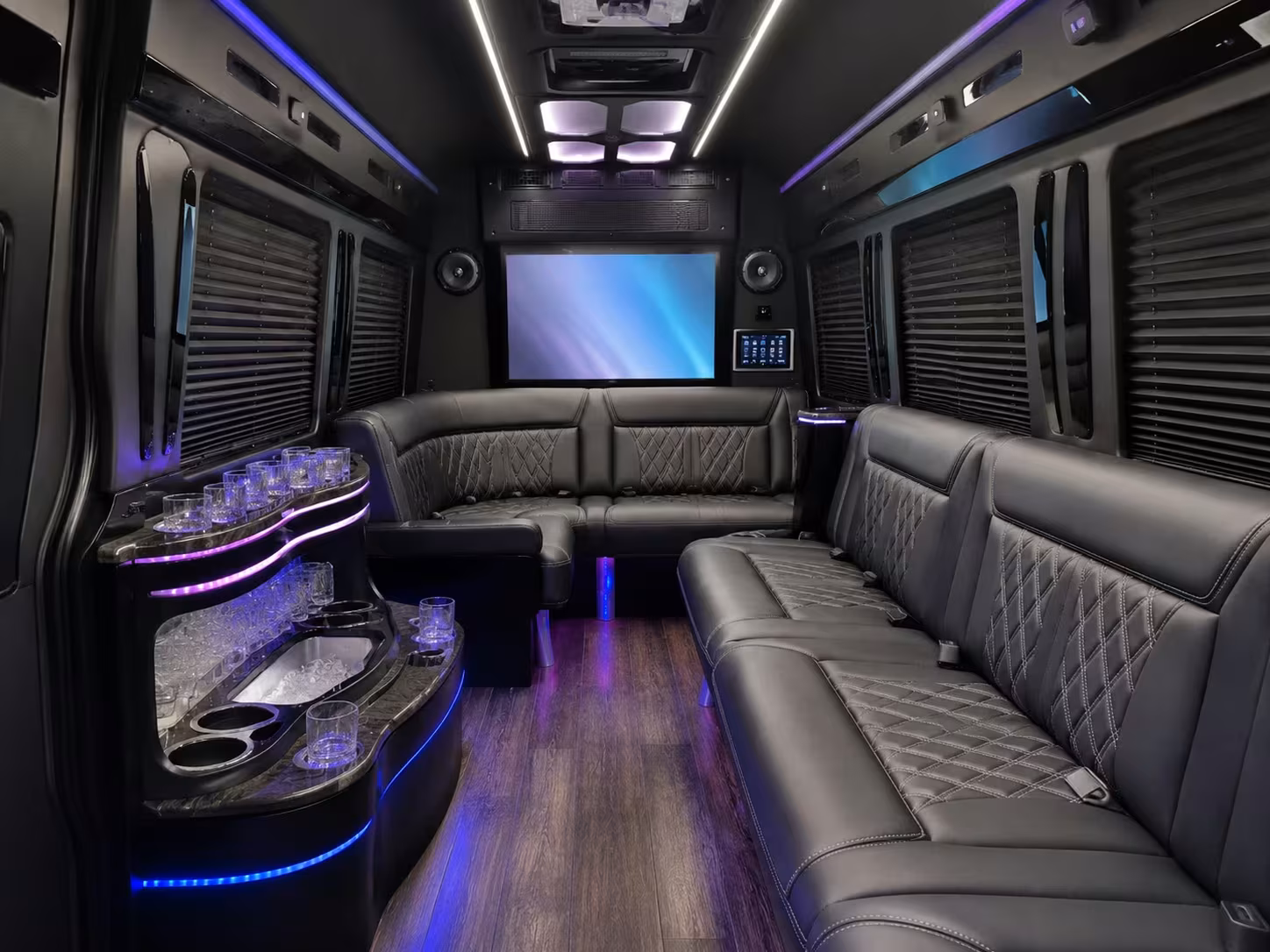 group bus rentals to nashville international airport bna